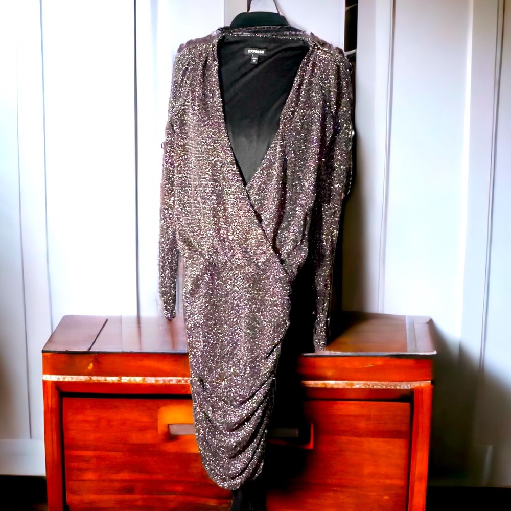 100% glam! sz XS bodycon dress from Express